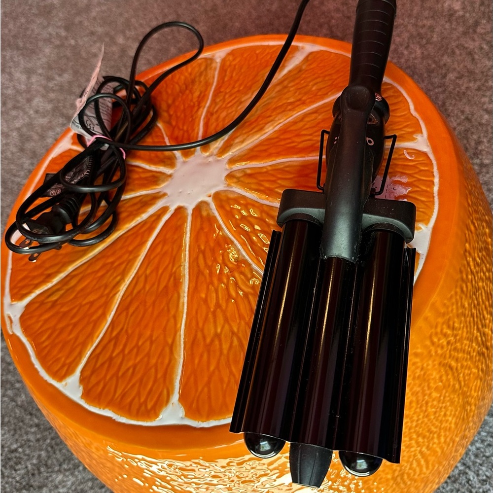 Amika deep waver